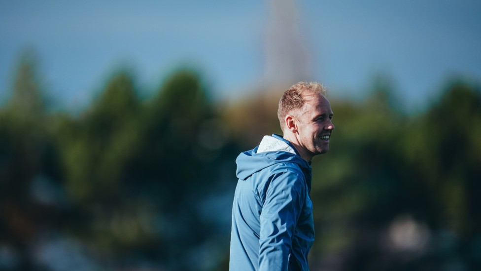 CALLING THE SHOTS: EDS lead coach Ben Wilkinson lines up the next drill.