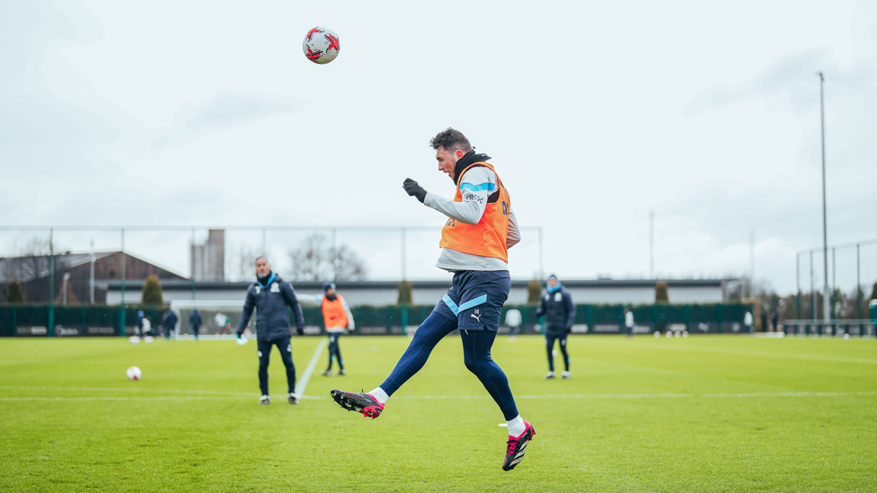 AWAY DAY : Aymeric Laporte with a clearance