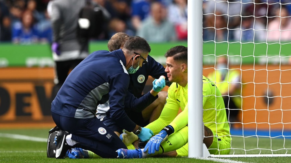 BRUISEILIAN : Ederson receives medical attention after colliding with Harvey Barnes