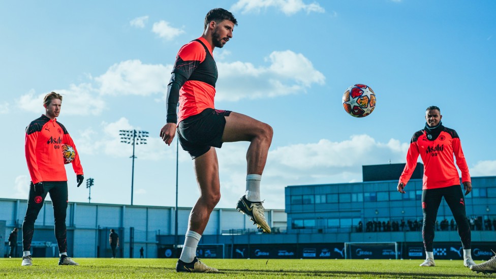 CLOSE CONTROL  : Ruben Dias showcases his ball-playing  skills as he prepares for the challenge of FC Copenhagen 