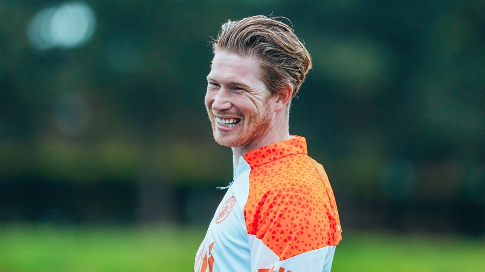 KDB : Kevin De Bruyne shares a joke