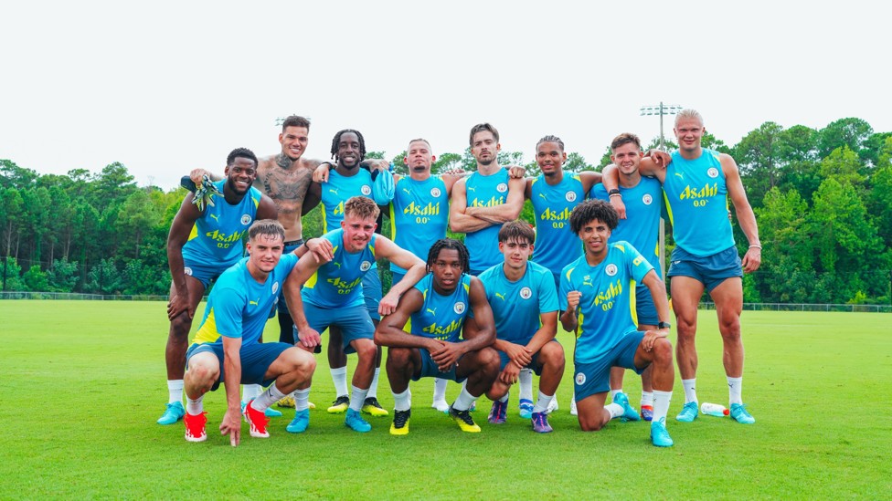 SQUAD GOALS : The players pose for the camera at the end of training