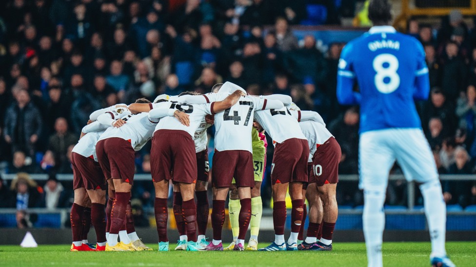 HUDDLE UP : Ready to play!