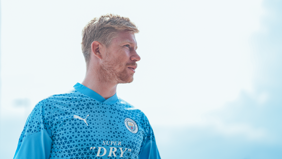 BELGIAN BRILLIANCE  : Kevin De Bruyne basks in the Manchester sunshine.