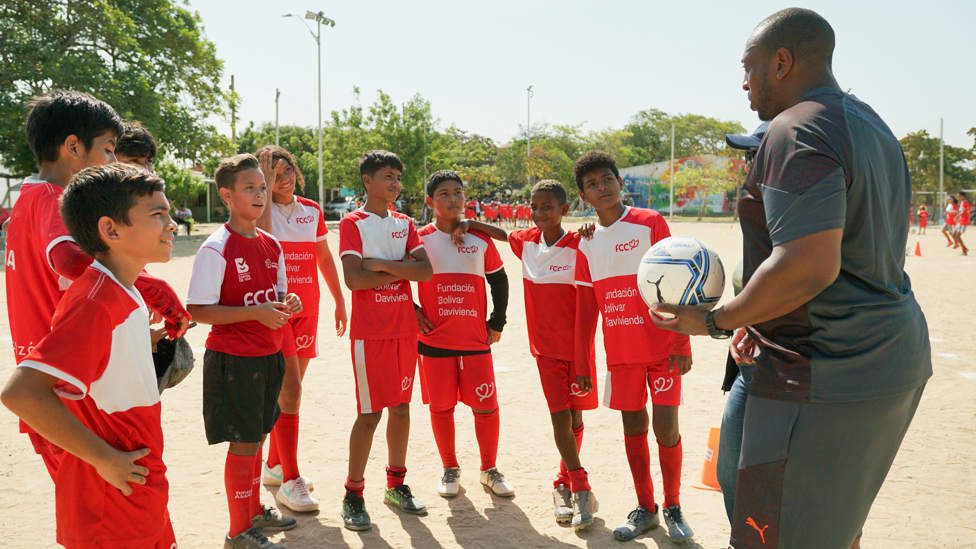 COACHING : City in the Community coaches delivered specialised training to 40 Young Leaders