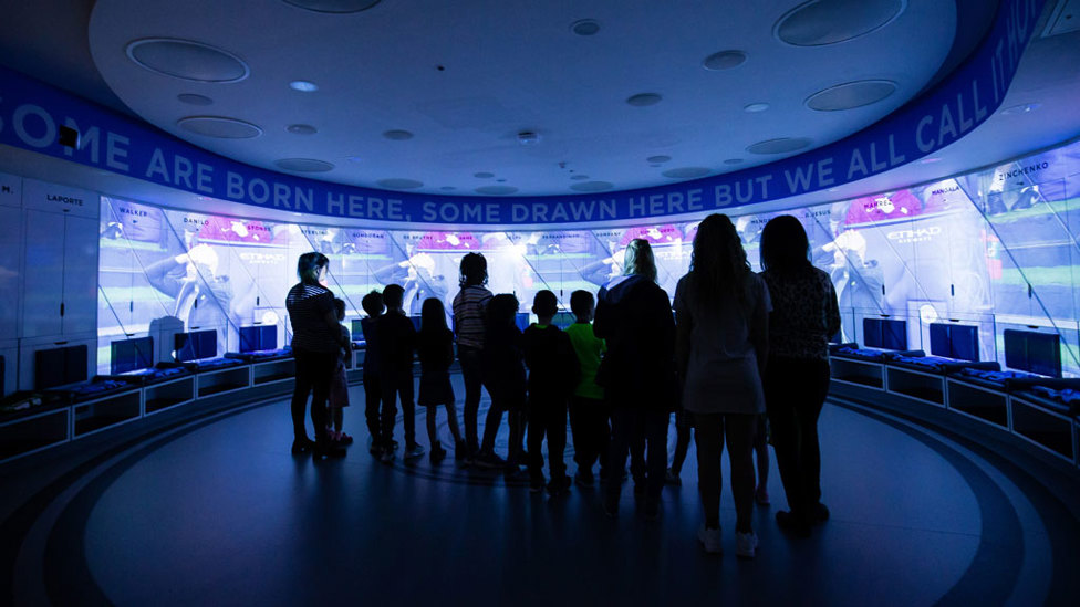 BLUE HEAVEN : Fans experience the immersive video and audio in the players dressing room