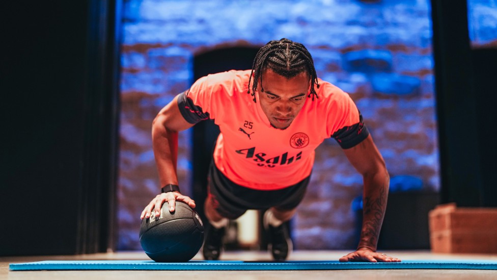 CORE STRENGTH : Manuel Akanji uses the exercise ball