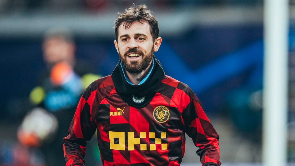 SMILEY SILVA : Bernardo in good spirits during the pre-match warmup.