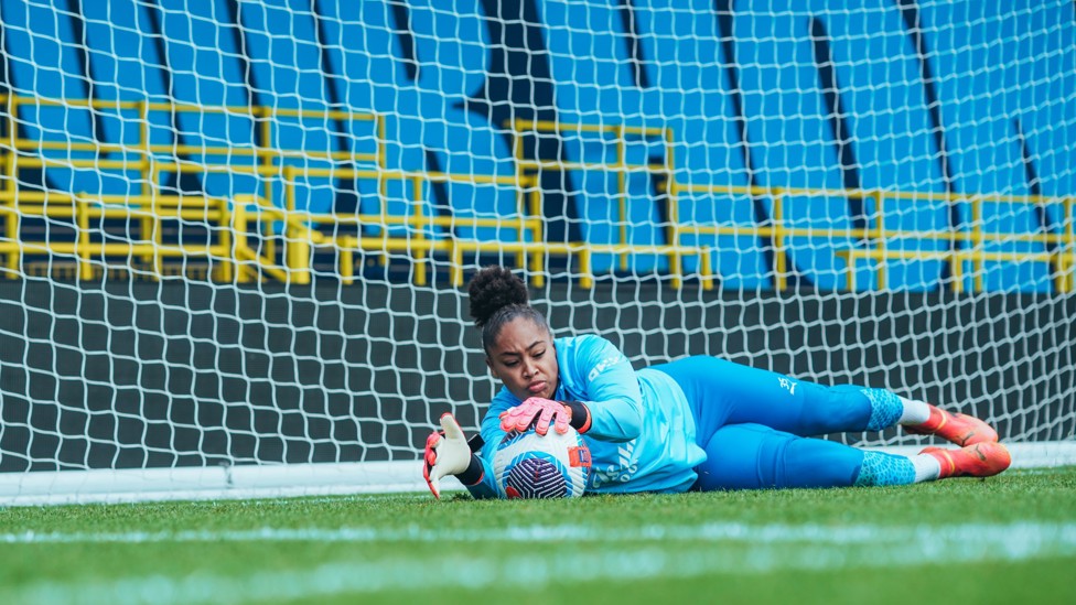 GOLDEN GLOVES  : Khiara Keating makes a save. 