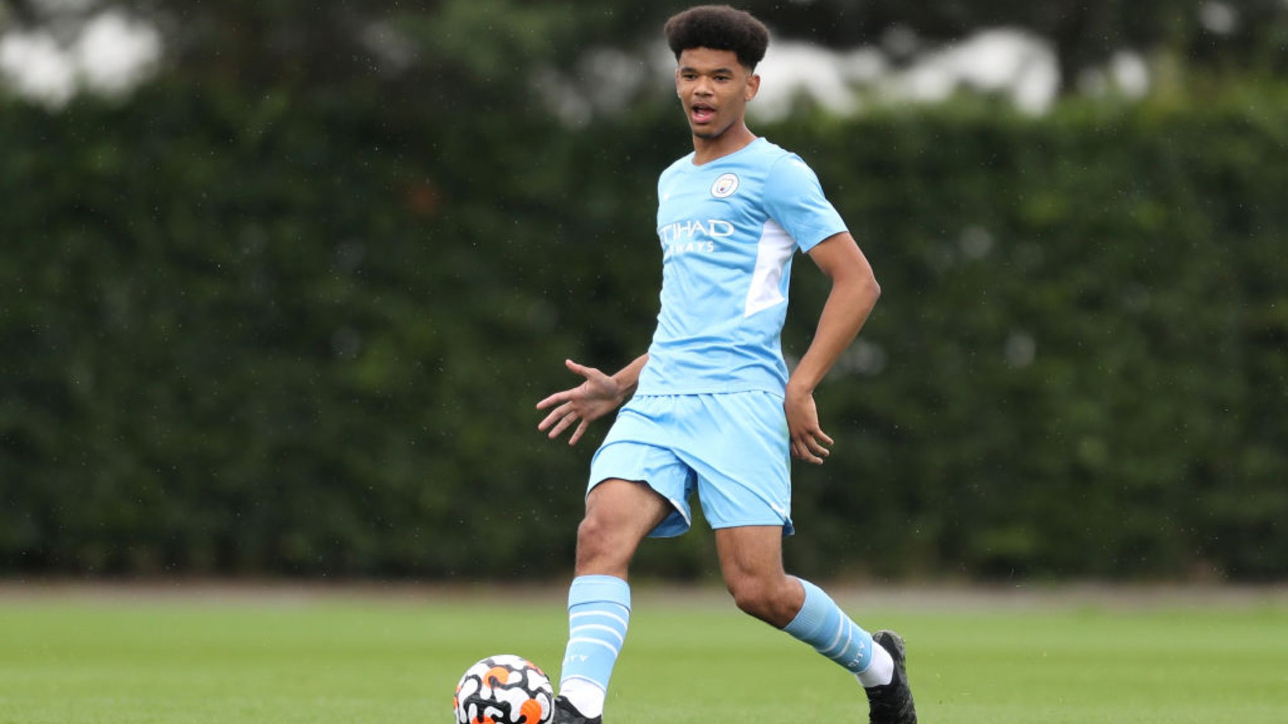 Late Everton goal denies U18s first away win 