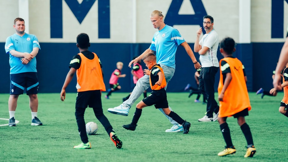 Prior to the event there was time for a kick around at the CFA