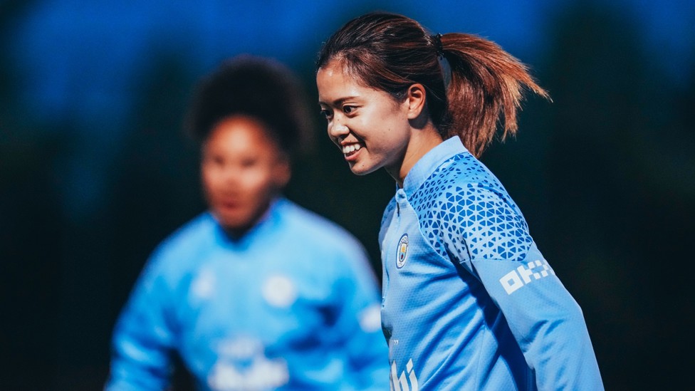 MIDFIELD MAESTRO : Yui Hasegawa enjoying training