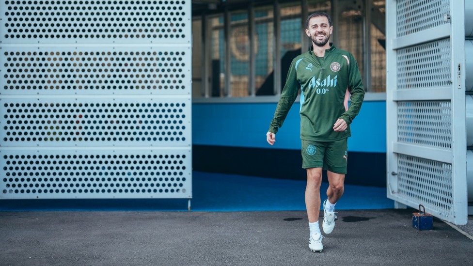 HAPPY MONDAYS: Bernardo Silva was all smiles as he geared up for our latest workout.