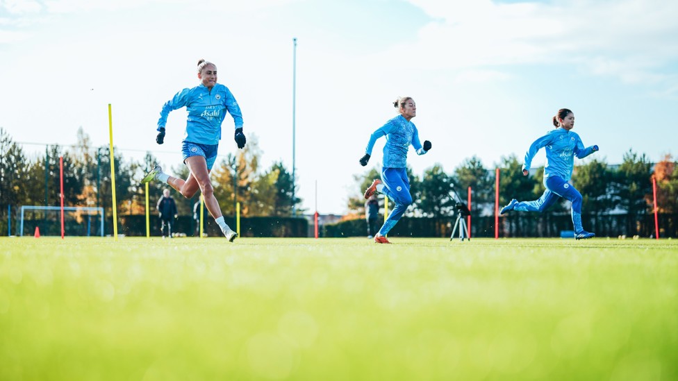 RAPID RACE : Steph Houghton, Filippa Angeldahl and Yui Hasegawa showcase their pace and grace