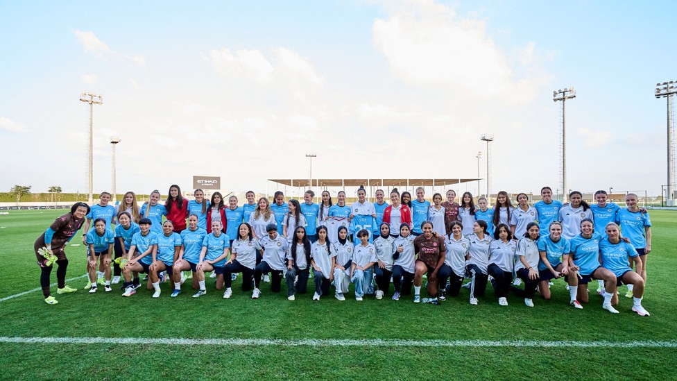 GROUP PHOTO : The squad meet the UAE Women's National Team