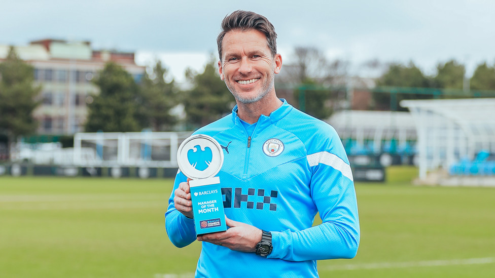 MOTM : He wins the Barclays WSL Manager of the Month award for February!