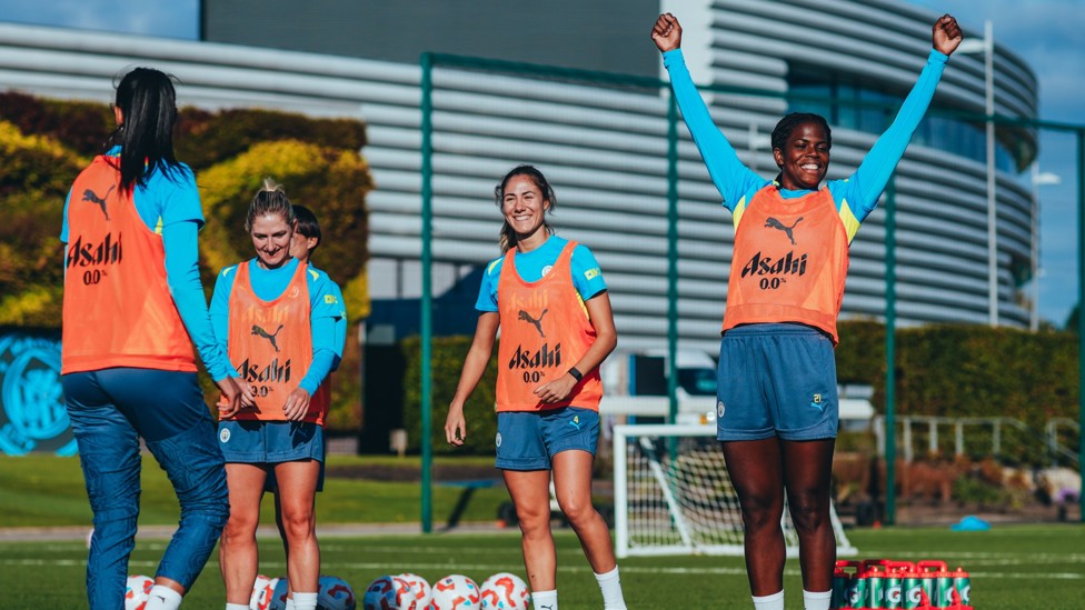 NEED SOME TIME IN THE SUNSHINE  : Bunny, Laia Aleixandri, Laura Coombs and Leila Ouahabi make the most of the weather. 