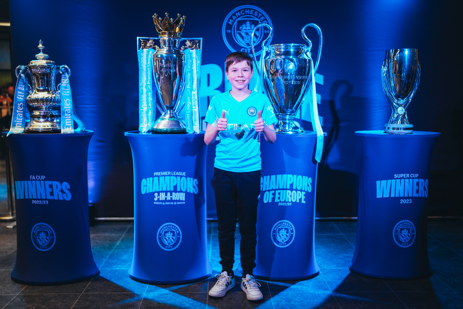 Kevin De Bruyne returns to Belgium on the Treble Trophy Tour