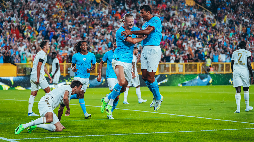 Gallery: City brave the elements to beat Bayern