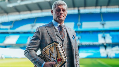 Gallery: WWE star Cody Rhodes visits City