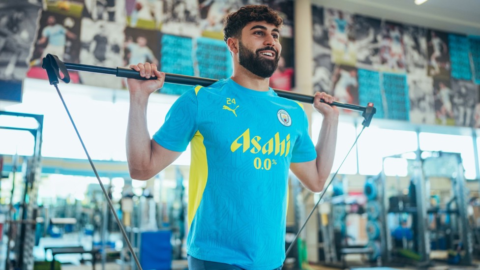 GVARDIOL IN THE GYM : Josko prepares for training in the gym. 