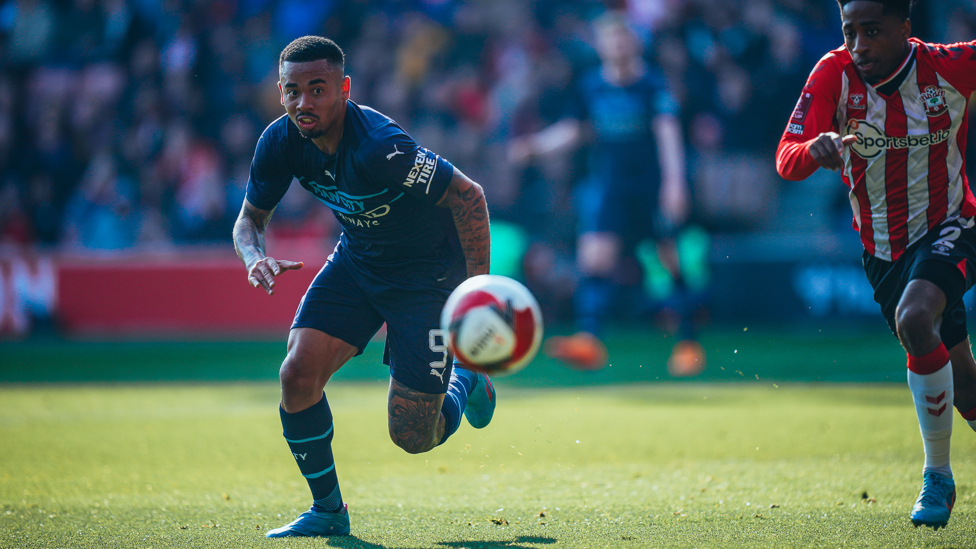 GABBY GRINDING AWAY : Gabriel Jesus chasing down every ball.