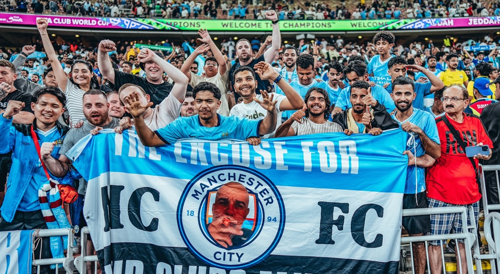 SEA OF BLUE : The City is ours?
