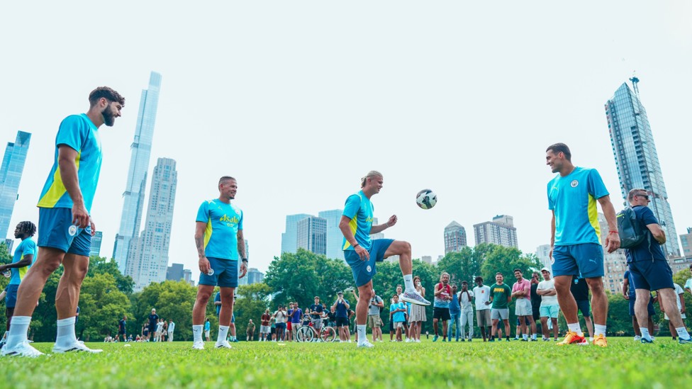 KEEPY-UPPIES : The players get a feel for the ball