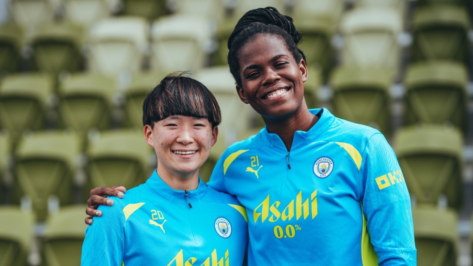 FORWARD FACING : Khadija 'Bunny' Shaw and Aoba Fujino pose for the camera