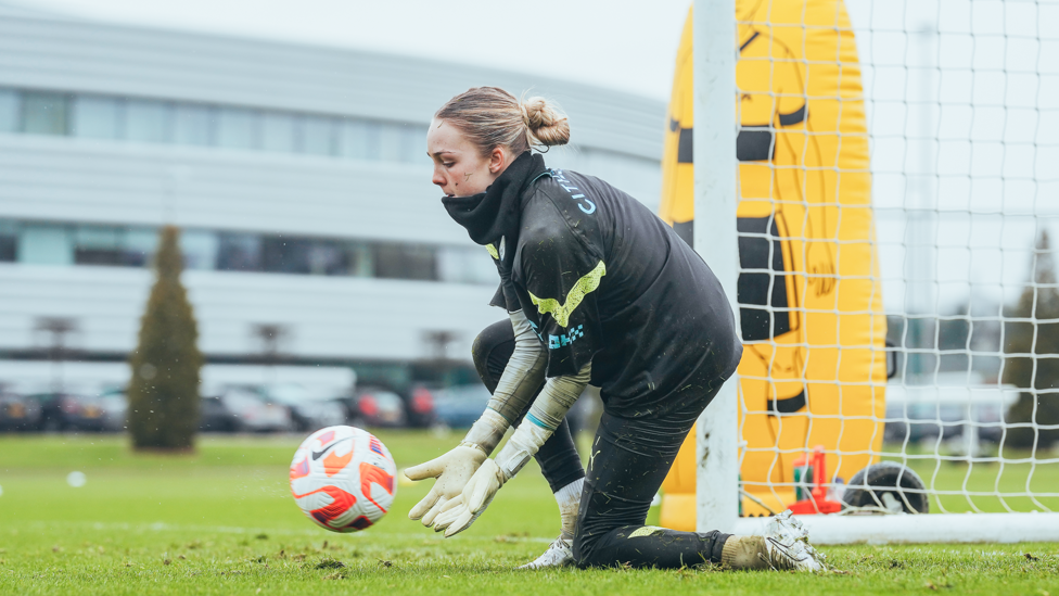 SHOT STOPPER : Ellie Roebuck collects the ball comfortably in goal-keeper training