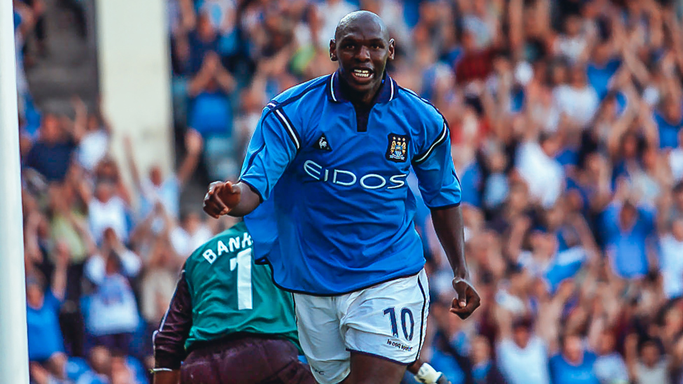 FEED THE GOAT : Shaun Goater gets on the scoresheet as Kevin Keegan's side go on to beat Crewe 5-2 | 25 August 2001.