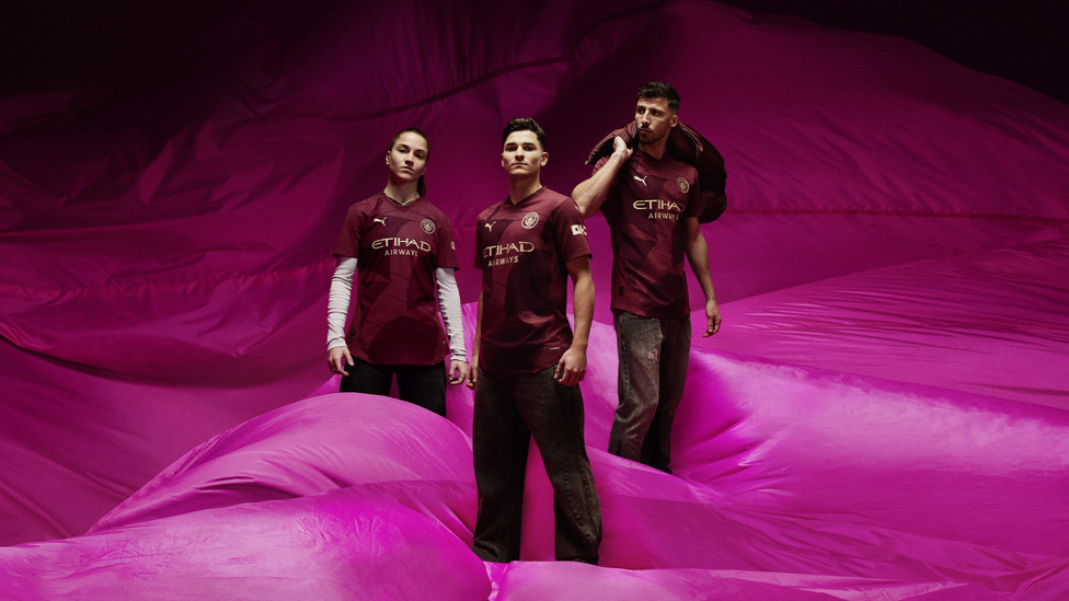 MAROON THREE : Jess Park, Julian Alvarez and Ruben Dias