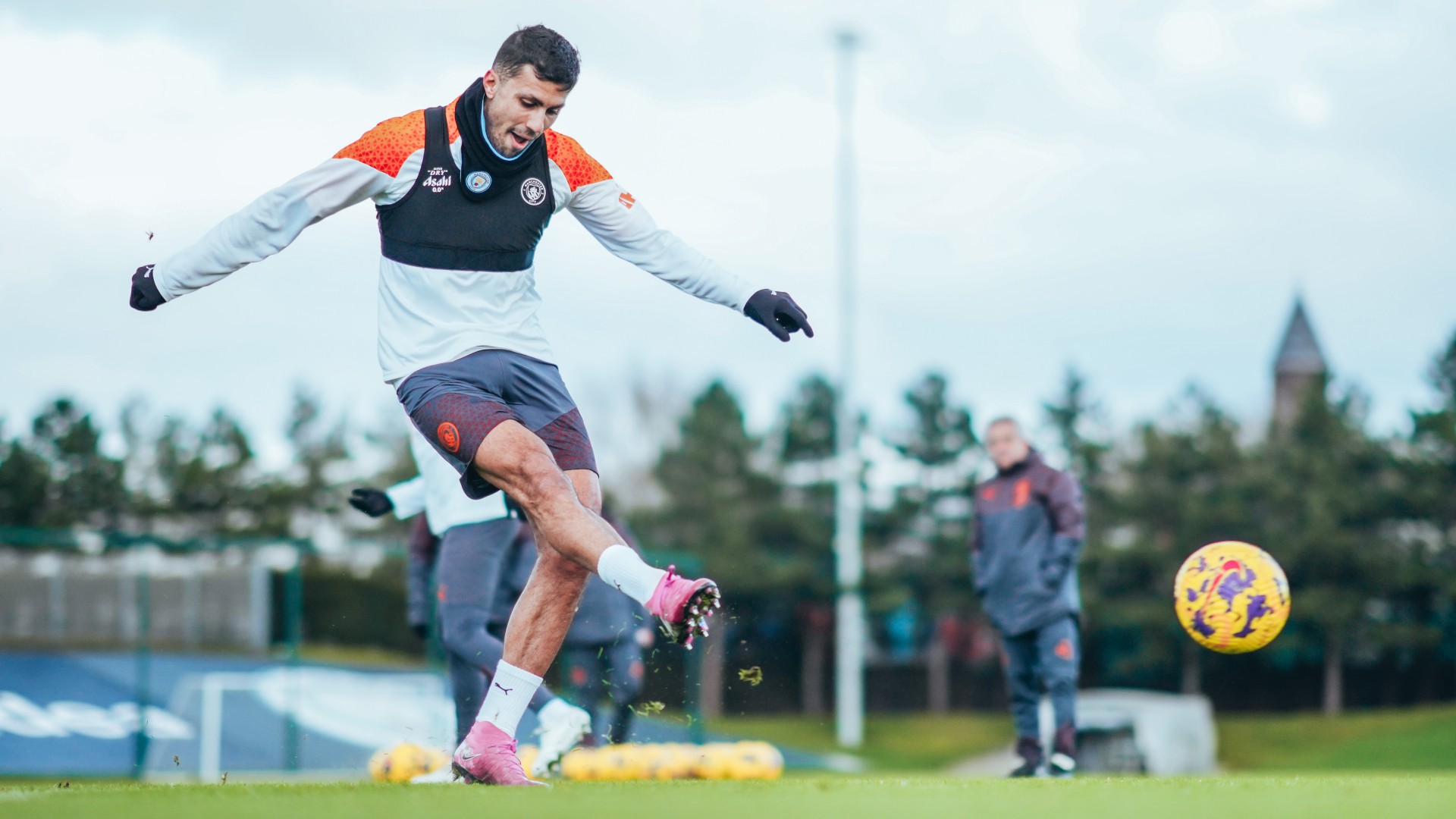 Man City stars work out lightly to recover after a strong victory against Huddersfield Town