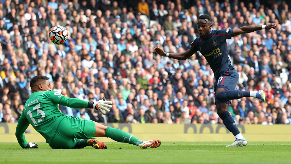 CRUCIAL STOPS : Zack Steffen producing brilliant saves to keep us ahead