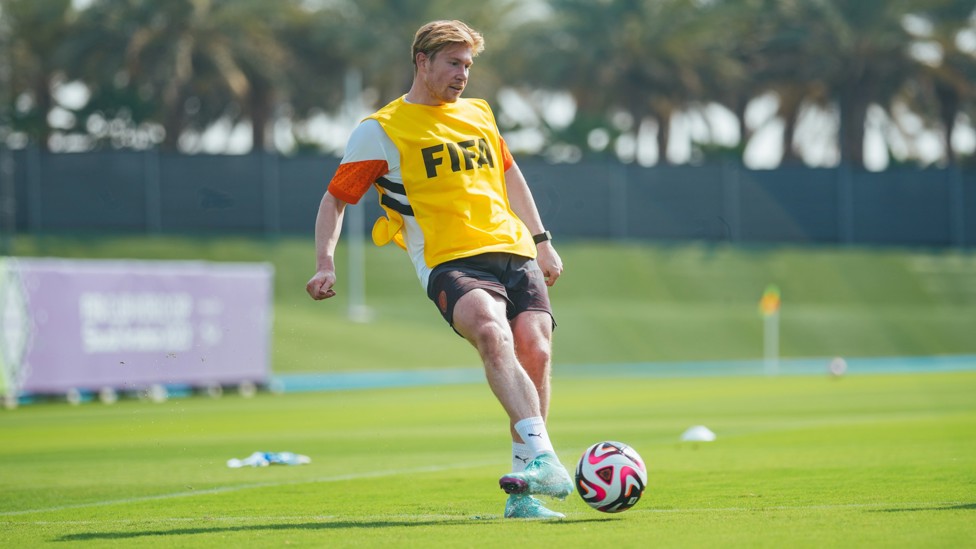 MIDFIELD MAESTRO : Kevin De Bruyne plays a pass.