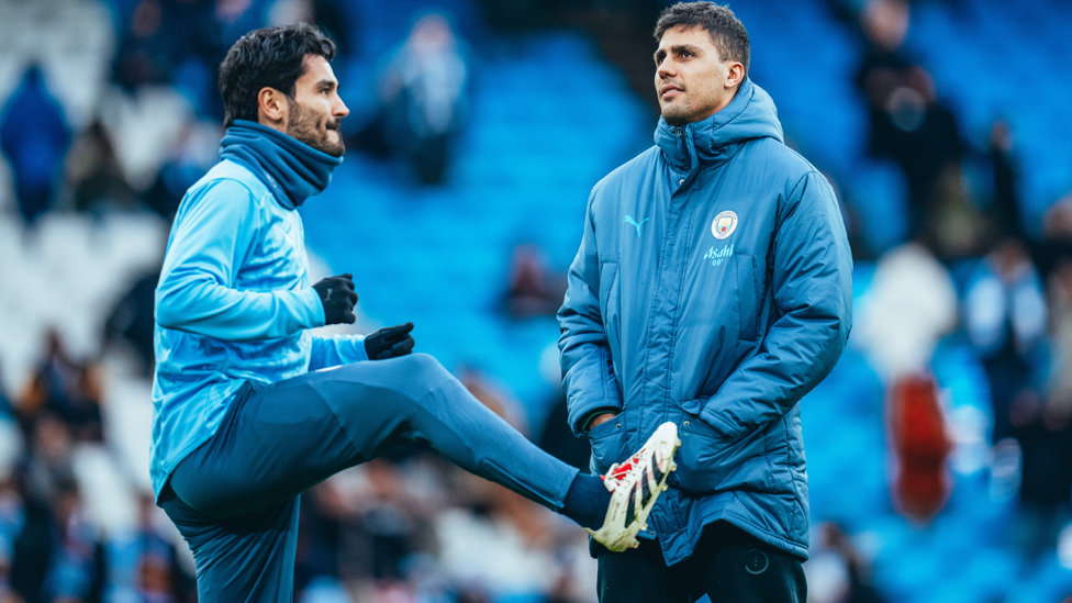 RODRI REVIEWS : Our injured Ballon d'Or winner oversees Gundogan's warm up.