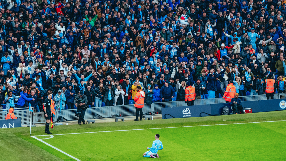 KNEE SLIDE : Foden enjoyed that one!