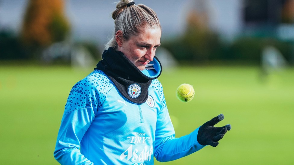 COMPOSED COOMBS : Midfielder Laura Coombs was fully focused on juggling the tennis ball.
